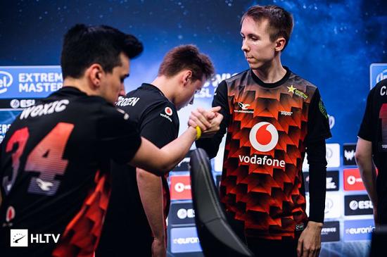 LPL赛区英雄联盟S15全球总决赛资格赛开启四队争夺名额